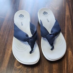 Clarks Cloudsteppers Navy Knotted Toe-Post Sandals